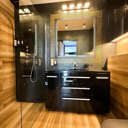 Luxury Z Duzym Tarasem - Park Apartmán Poznaň