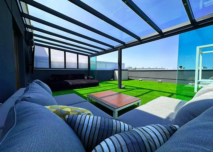 Luxury Z Duzym Tarasem - Park 아파트 포즈난