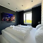 아파트 Luxury Z Duzym Tarasem - Park