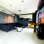 Luxury Z Duzym Tarasem - Park Apartment Poznan