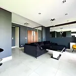 Luxury Z Duzym Tarasem - Park 아파트 포즈난
