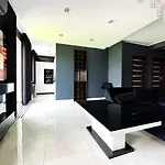 아파트 Luxury Z Duzym Tarasem - Park 포즈난
